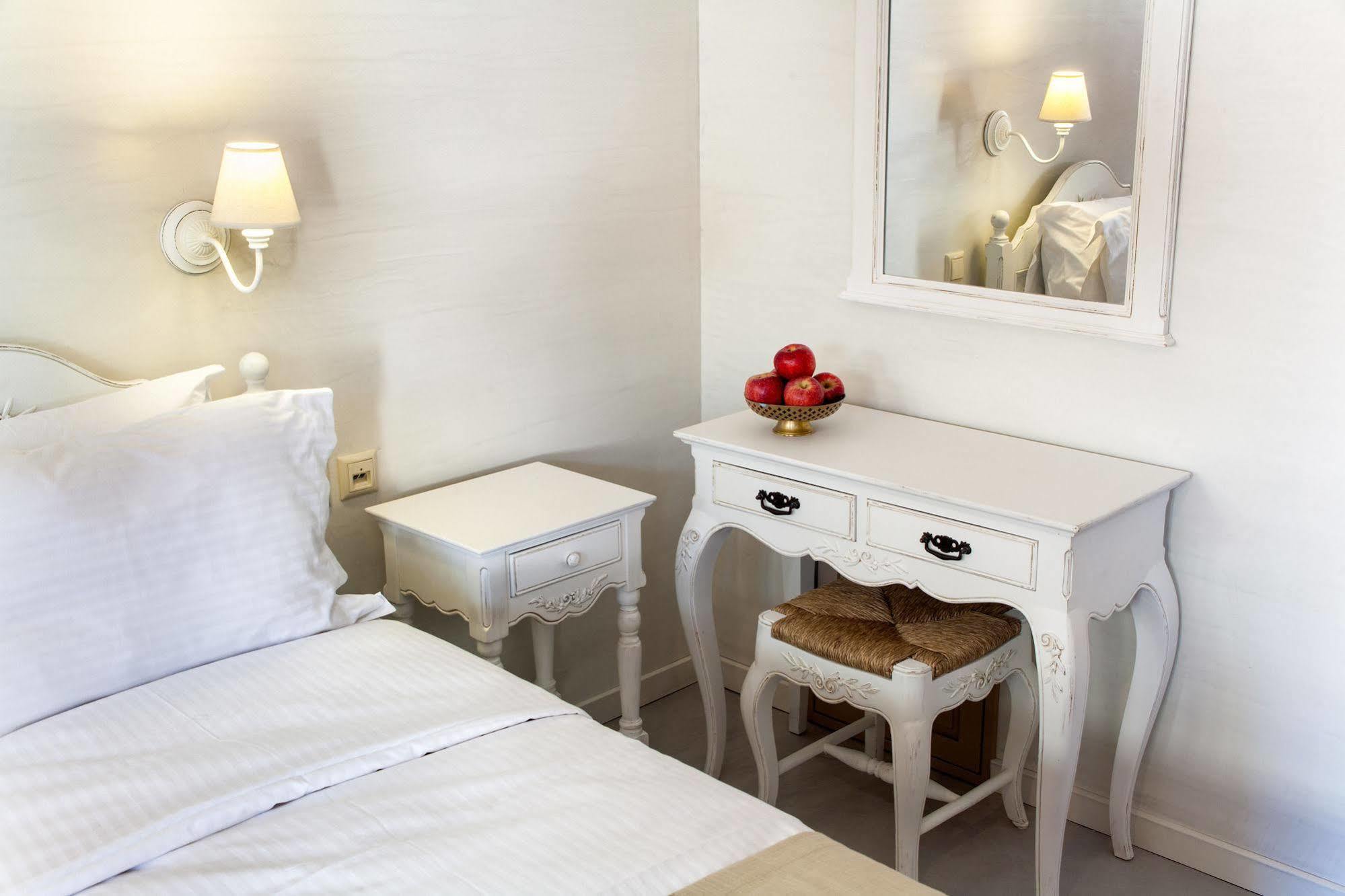Haones Suites Ioannina Exterior photo